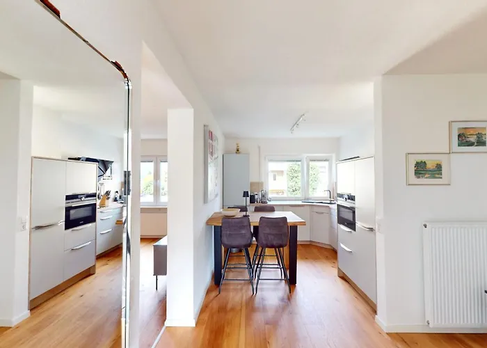 Schöne Ferienwohnung mit guter Anbindung, sehr guter Ausstattung und kostenloses WLAN